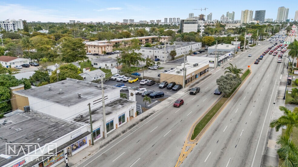 More Photos Of 311-313 E Hallandale Beach Blvd, Hallandale Beach Freestanding For Lease