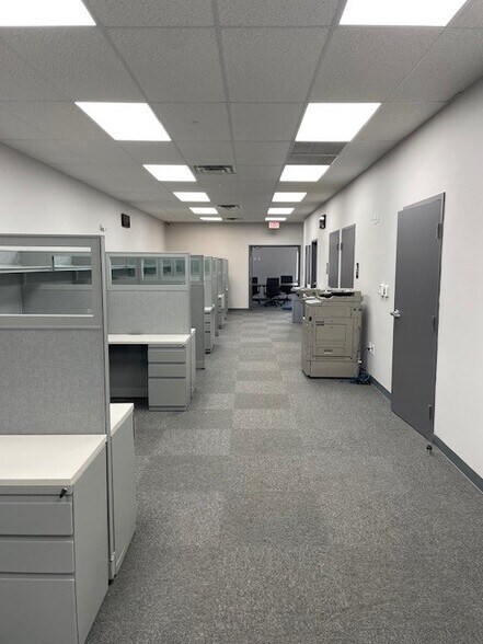 More Photos Of 905 SW 14th Ave, Delray Beach Flex For Lease