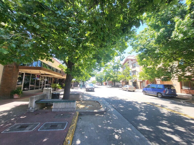 More Photos Of 1767 Market St, Redding Loft Creative Space For Lease