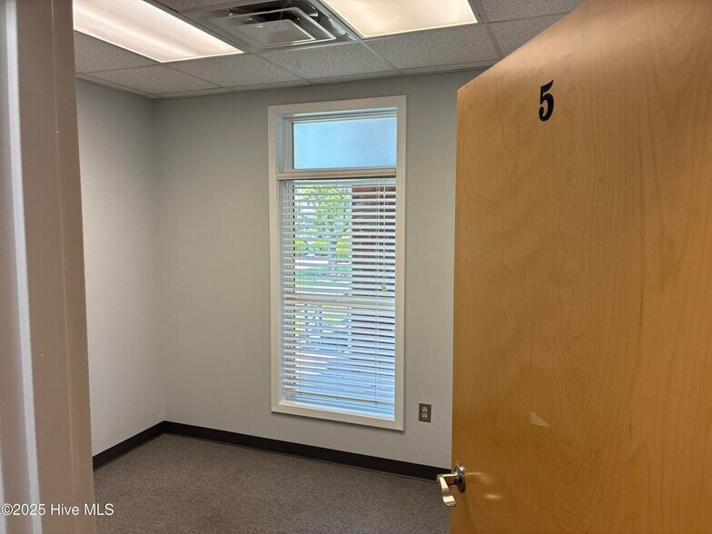 More Photos Of 1507 N Road St, Elizabeth City Medical For Lease