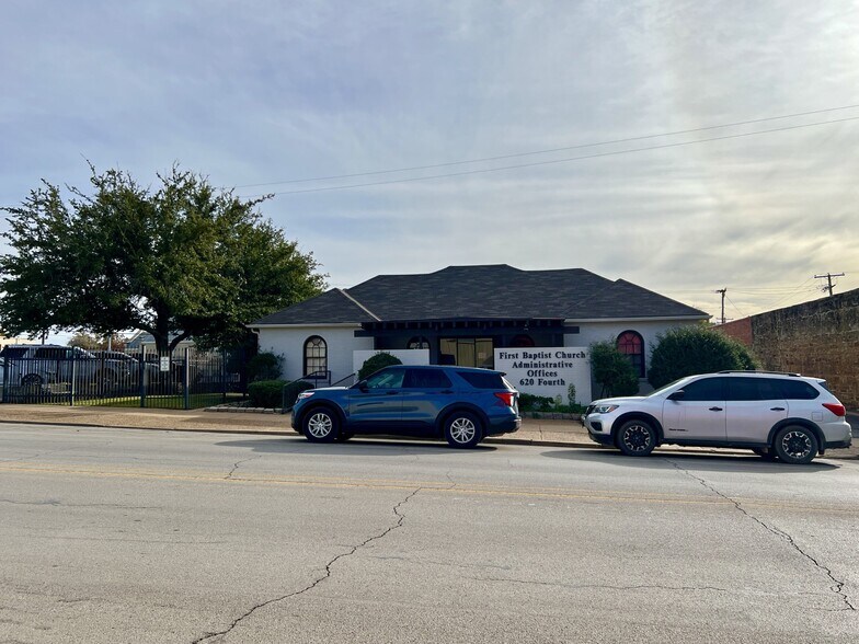 Primary Photo Of 620 4th St, Graham Office For Sale