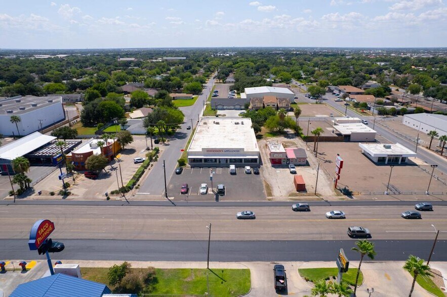 More Photos Of 3101 N 10th St, McAllen General Retail For Lease