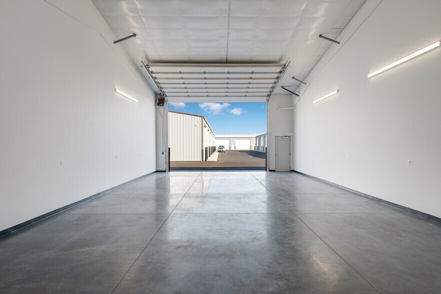 More Photos Of 300 Wellhouse Loop, Richland Self Storage For Lease