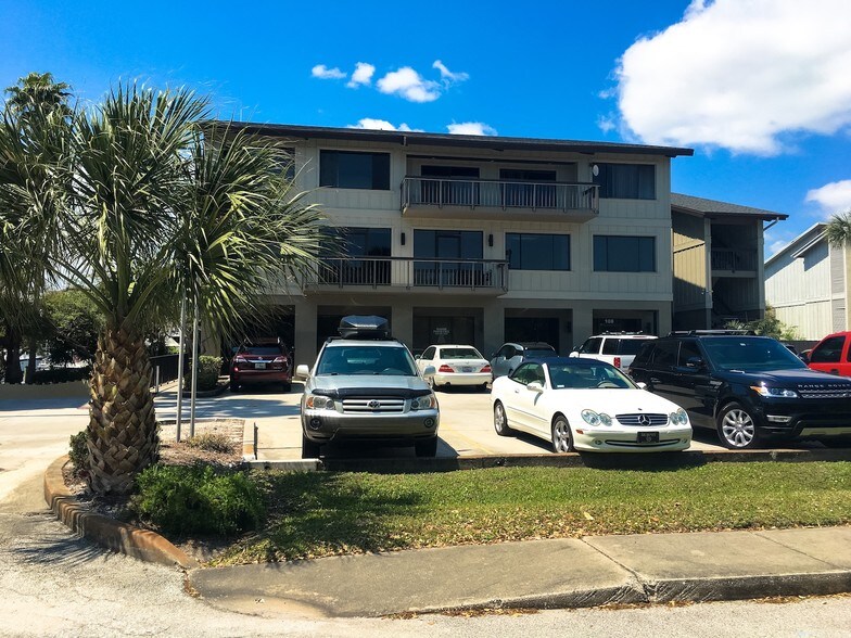 More Photos Of 2210 S Front St, Melbourne Office For Lease