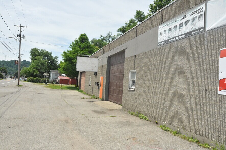 Primary Photo Of 8131 Maccorkle Ave, Charleston Auto Repair For Sale