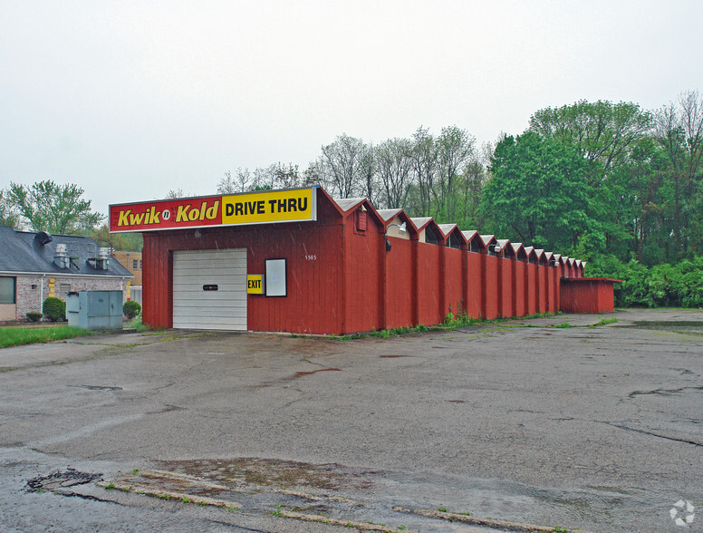 Primary Photo Of 5505 N Main St, Dayton Convenience Store For Sale