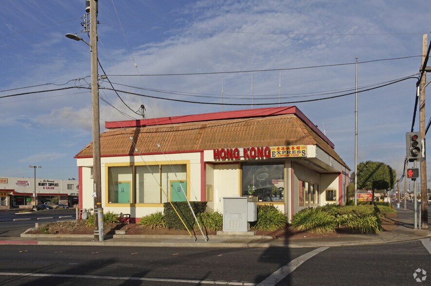 Primary Photo Of 1457 Freedom Blvd, Watsonville Fast Food For Lease