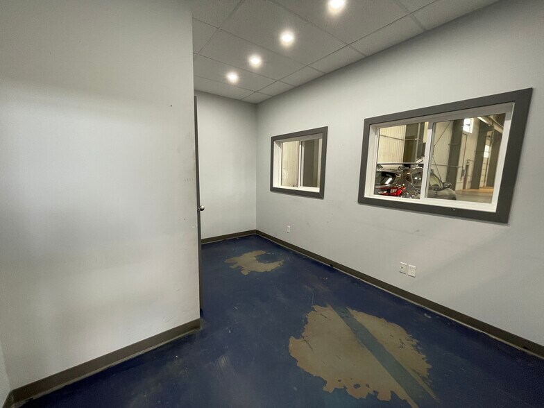 More Photos Of 7756 Edgar Industrial Way, Red Deer Warehouse For Sale