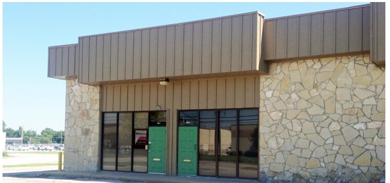 More Photos Of 3601 W Harry St, Wichita Flex For Sale
