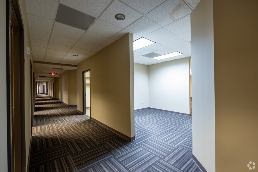 More Photos Of 303 Research Dr, Peachtree Corners Research And Development For Lease