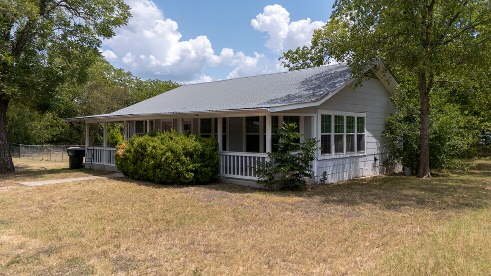 Primary Photo Of 309 Railroad St, Buda Office For Sale