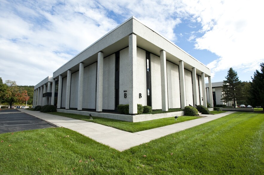 More Photos Of 3130 Chaparral Dr, Roanoke Office For Lease
