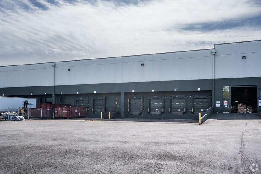 More Photos Of 23040-23070 NE Townsend Way, Fairview Warehouse For Lease