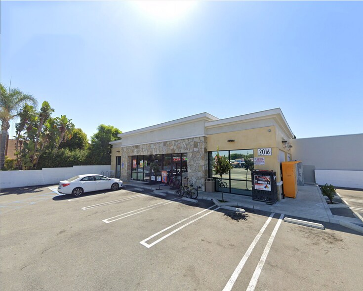 Primary Photo Of 2016 W 17th St, Santa Ana Service Station For Lease