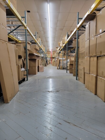 More Photos Of 105-119 Sprague Ave, Middletown Manufacturing For Lease