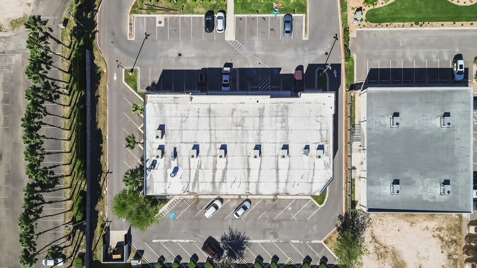 More Photos Of 2104 S McColl Rd, Edinburg Storefront For Lease