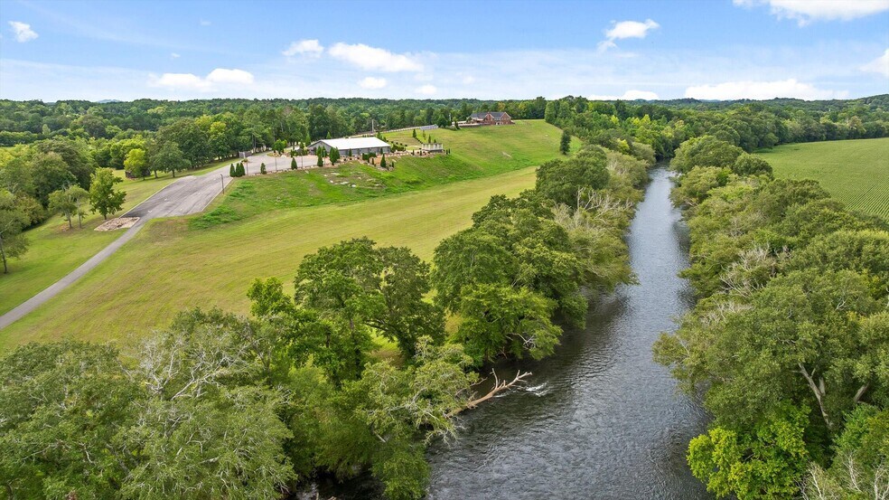 More Photos Of 1020 Thomas Rd, Benton Multifamily For Sale