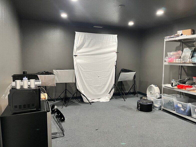 More Photos Of 3483 Old Conejo Rd, Newbury Park Warehouse For Lease