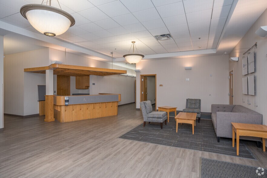 More Photos Of 2361 W Highway 36, Roseville Office For Lease