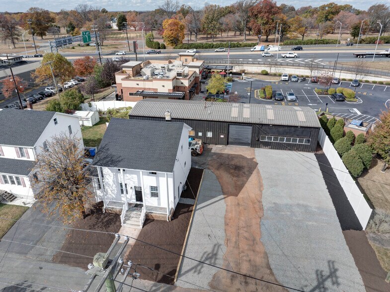 More Photos Of 12 Jansen Ave, Woodbridge Warehouse For Sale