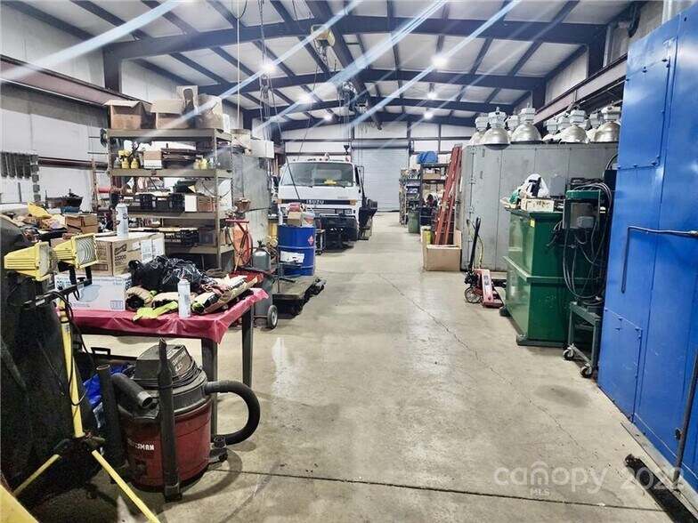 More Photos Of 629 Emma Rd, Asheville Warehouse For Lease