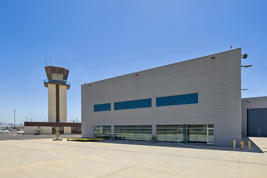 Primary Photo Of 800 Aviation Dr, Camarillo Airplane Hangar For Sale