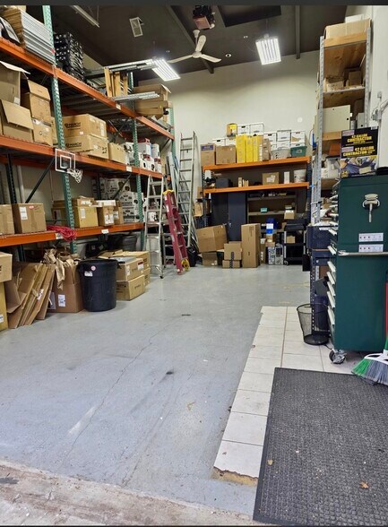 More Photos Of 14001 W Illinois Hwy, New Lenox Warehouse For Sale
