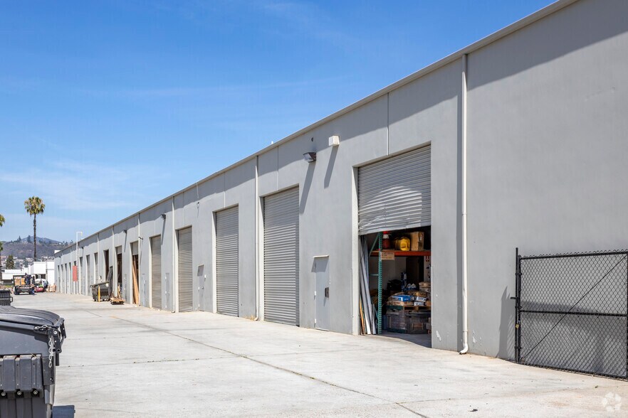 More Photos Of 1100 N Magnolia Ave, El Cajon Manufacturing For Lease