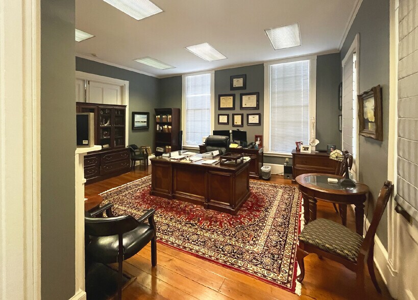 More Photos Of 205 N Conception St, Mobile Office For Sale