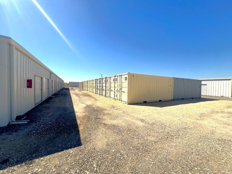 More Photos Of 8109 Us Highway 77, Sinton Self Storage For Sale