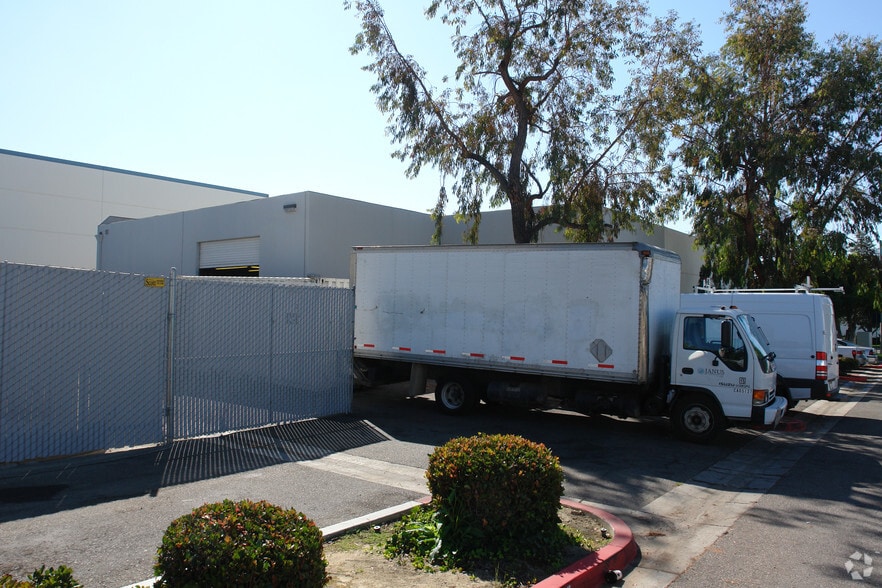 More Photos Of 1220 Keystone Way, Vista Warehouse For Sale