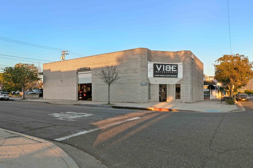 Primary Photo Of 3133 W Burbank Blvd, Burbank Coworking Space