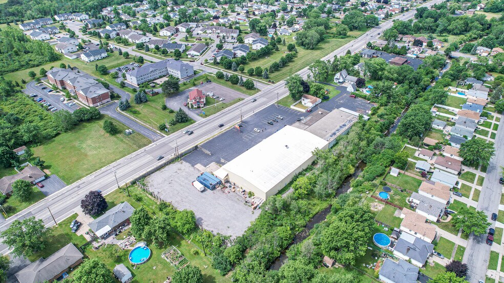 More Photos Of 960 French Rd, Cheektowaga Light Distribution For Sale
