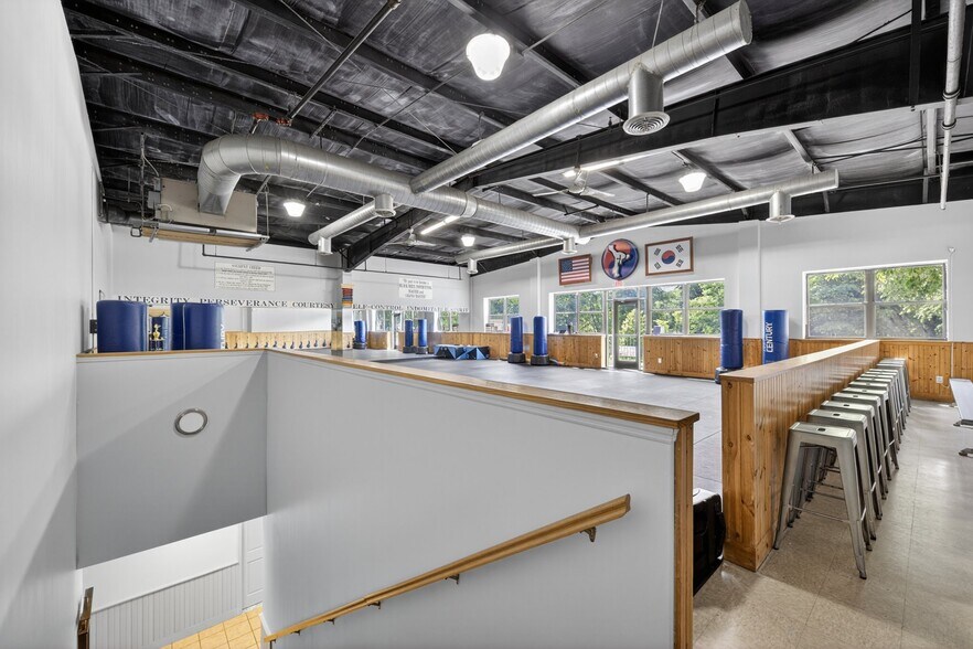 More Photos Of 114 Old Route 6, Carmel Loft Creative Space For Lease