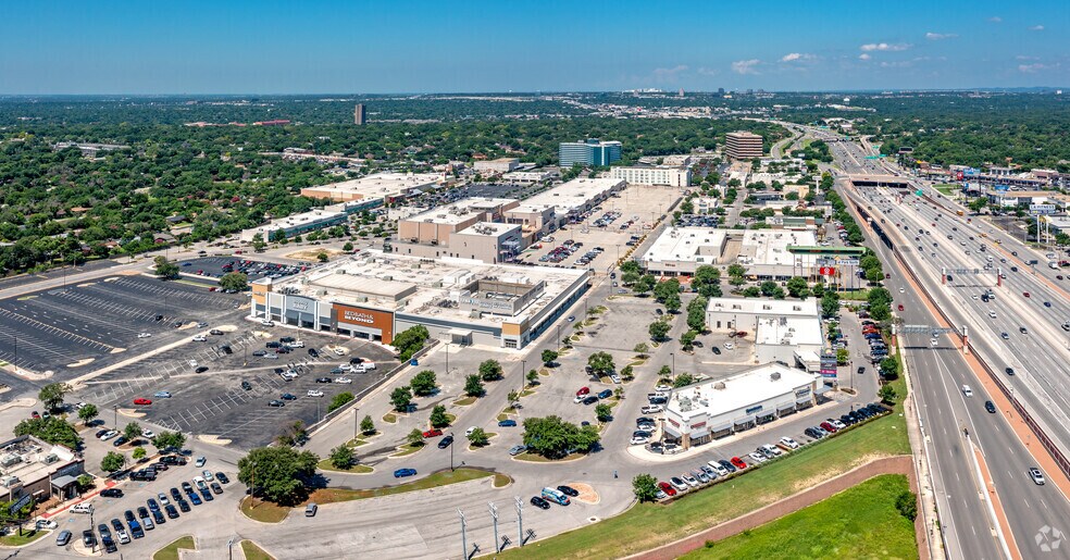 More Photos Of NW Loop 410 @ Blanco Rd, San Antonio Unknown For Lease