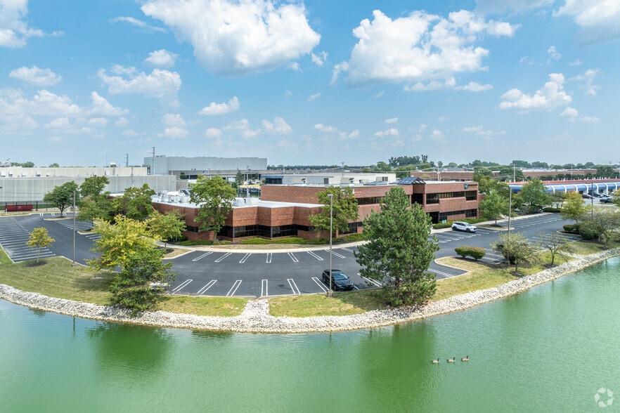 More Photos Of 600 Lakeview Plaza Blvd, Worthington Office For Sale