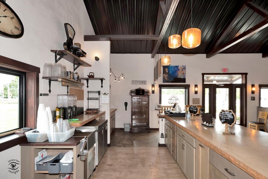 More Photos Of 1015 Colfax St, Crescent City Restaurant For Sale