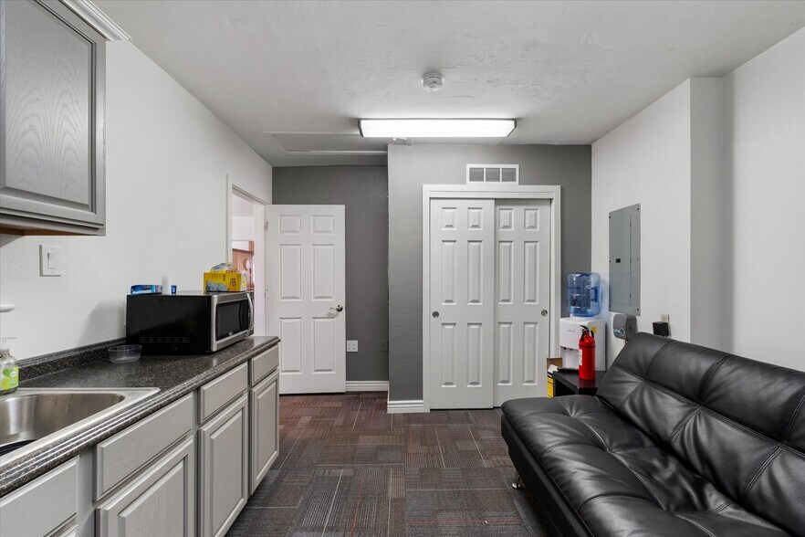 More Photos Of 314 E Thomas Rd, Phoenix Office For Sale