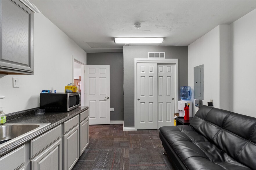 More Photos Of 314 E Thomas Rd, Phoenix Office For Lease