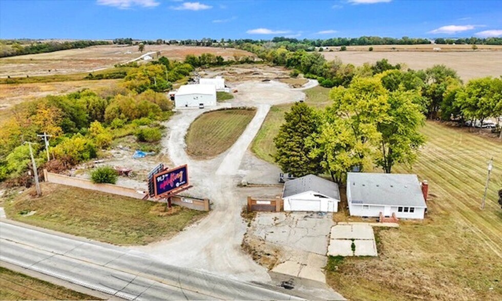 More Photos Of 3612 W Bloomington Rd, Champaign Truck Terminal For Sale
