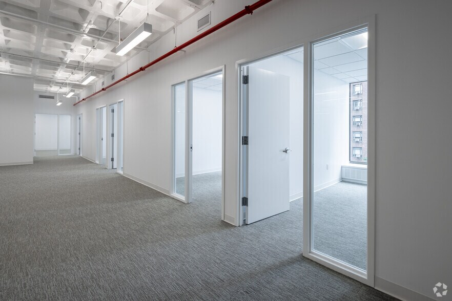 More Photos Of 866 United Nations Plz, New York Office For Sale