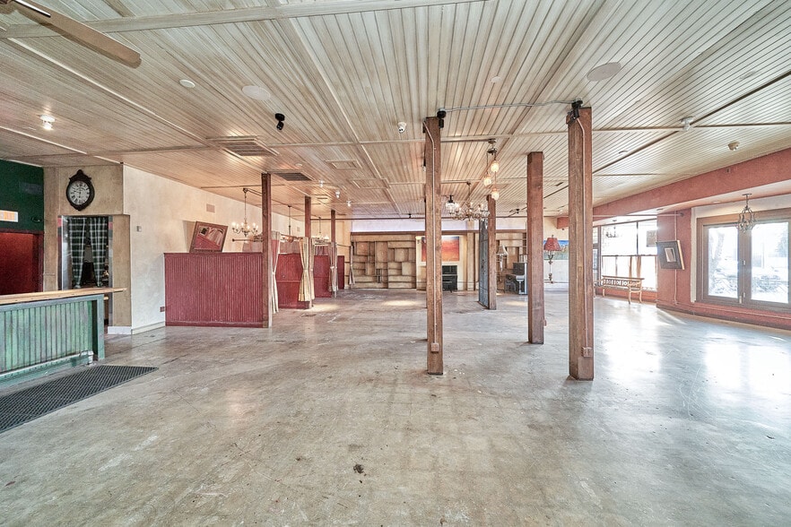 More Photos Of 1076-1080 S Fairfax Ave, Los Angeles Restaurant For Sale