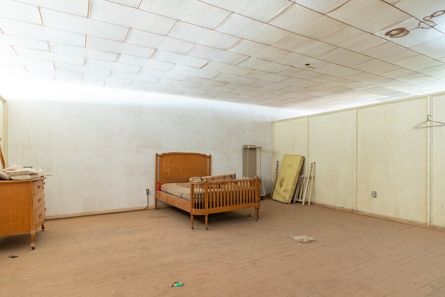 More Photos Of 200 N Florence St, Casa Grande Storefront For Sale