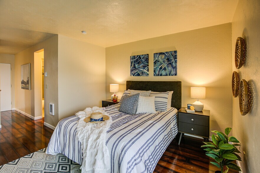 More Photos Of 1031 Discovery Ave SE, Ocean Shores Apartments For Sale