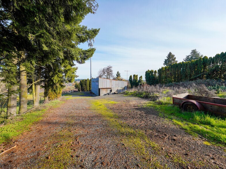 More Photos Of 4856 32nd Ave SE, Salem Industrial For Sale