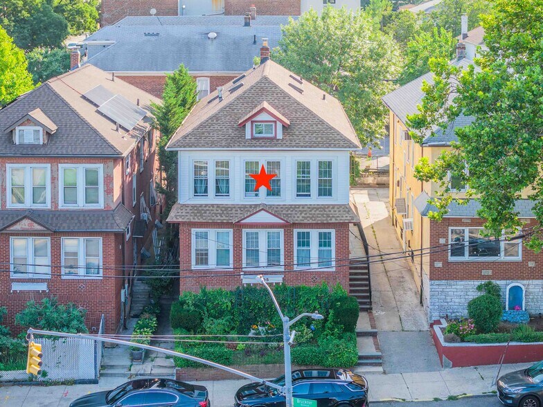 More Photos Of 1805 Willow Ln, Bronx Land For Sale