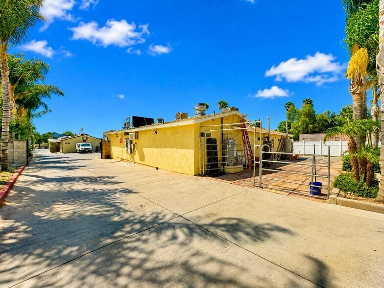 More Photos Of 5666 Etiwanda Ave, Jurupa Valley Storefront For Sale