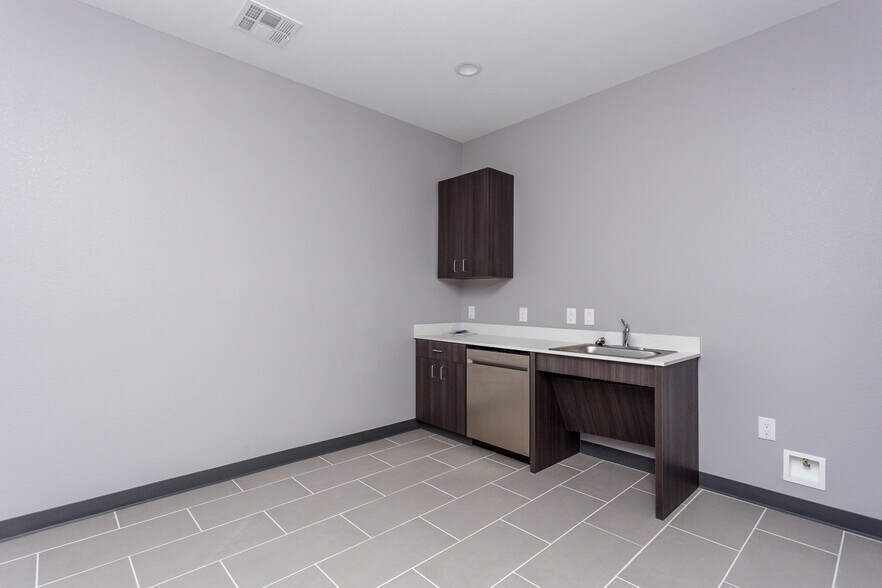 More Photos Of 800 Bonaventure Way, Sugar Land Unknown For Lease