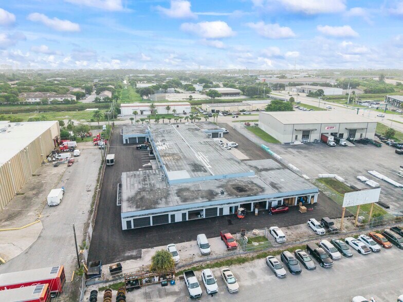 More Photos Of 6461 Garden Rd, Riviera Beach Industrial For Lease