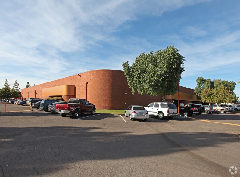 More Photos Of 18008 N Black Canyon Fwy, Phoenix Warehouse For Lease